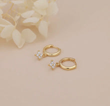 Load image into Gallery viewer, Starla Hoops
