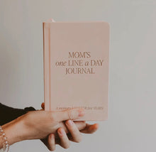 Load image into Gallery viewer, Mom’s One Line A Day Journal (Pink)
