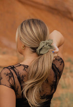 Load image into Gallery viewer, Olivia Jumbo Scrunchies
