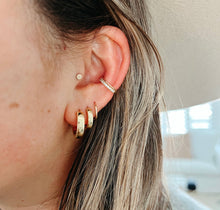 Load image into Gallery viewer, Stella Ear Cuff
