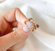 Load image into Gallery viewer, Thea 3 Stone Ring
